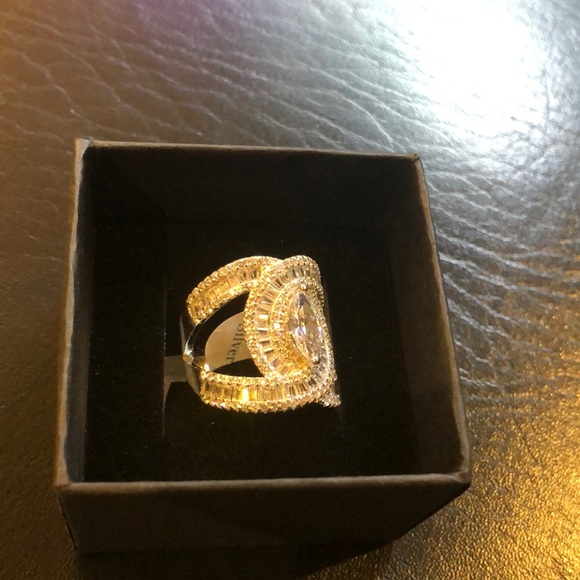 Ring - Picture 2 of 2